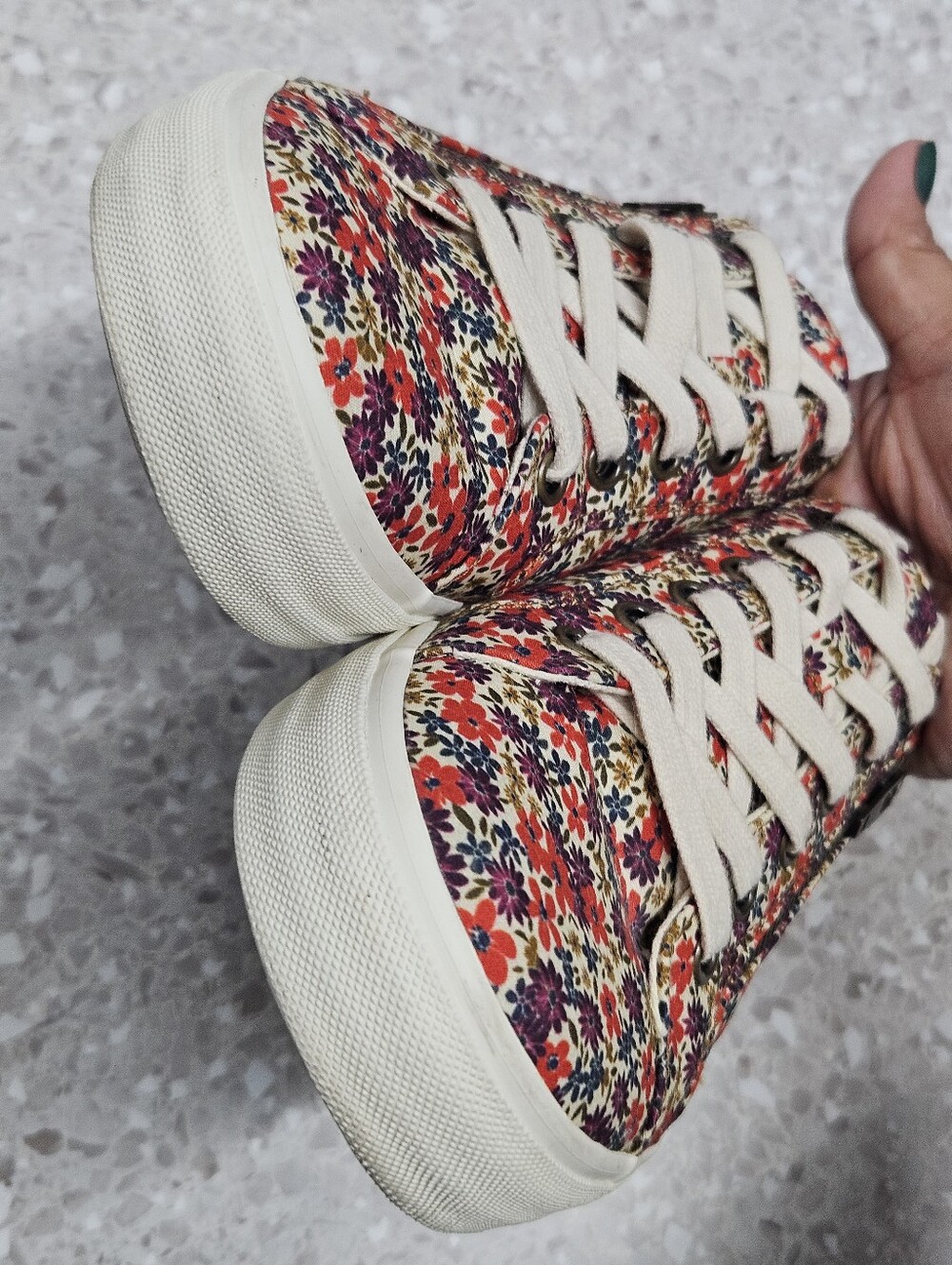 TAOS Z Soul Floral Canvas Sneakers Size 8.5 Streetwear - Picture 4 of 9